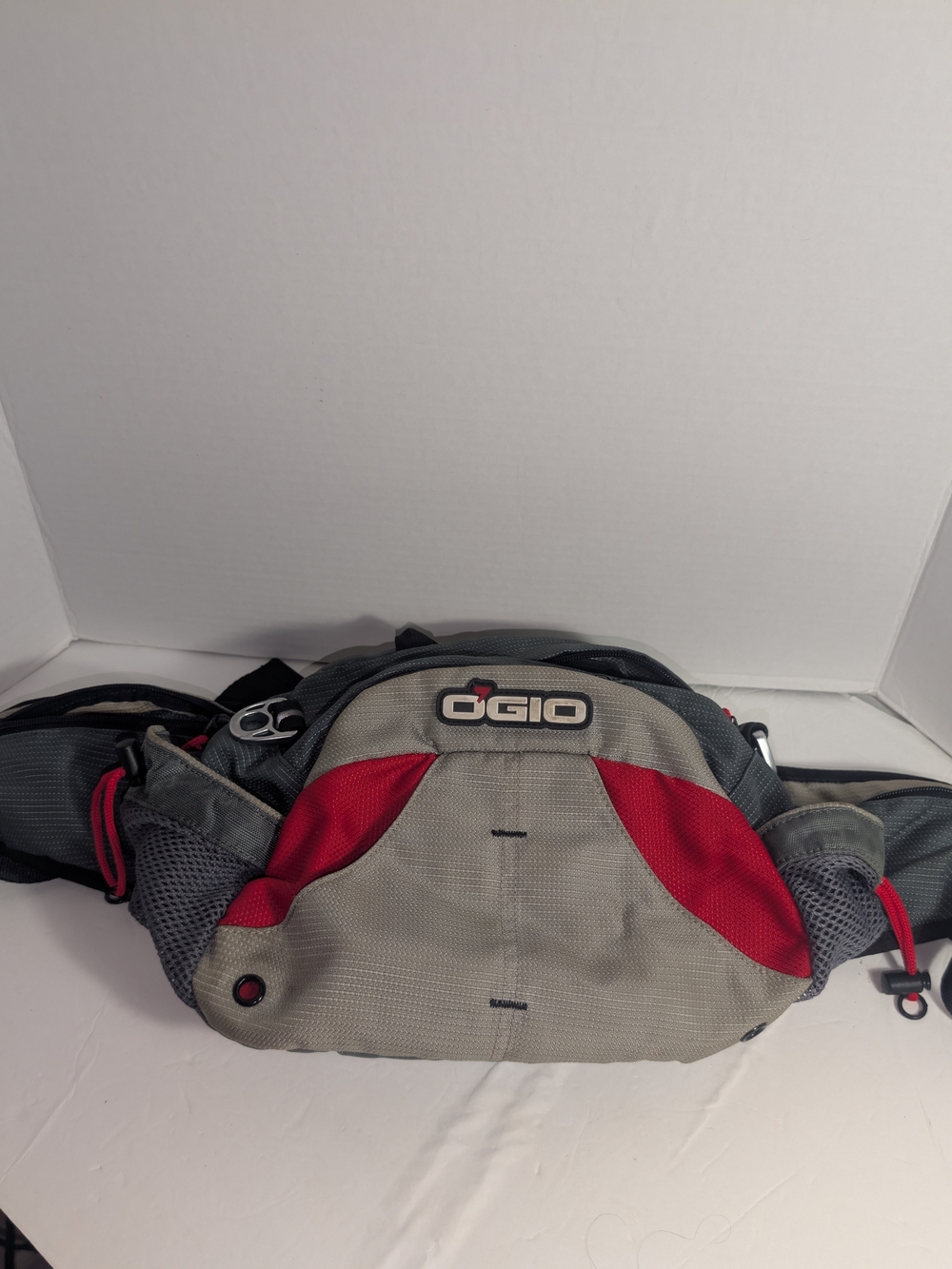 OGIO Gray and Red Belt Pack with Multiple Pockets